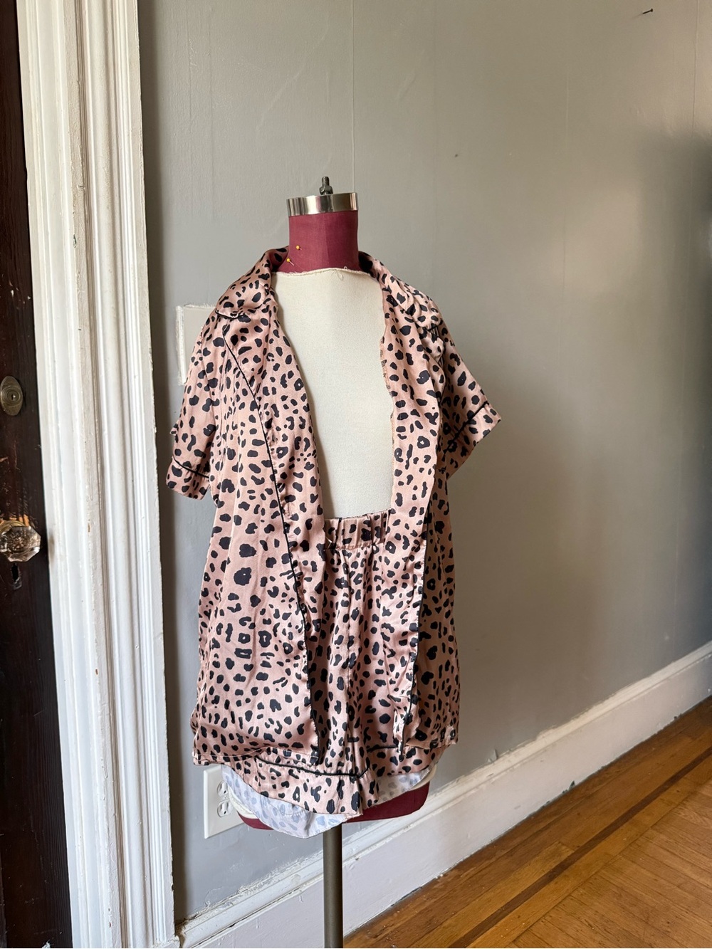 PrettyLittleThing Pink Leopard Print Satin Short PJ Set